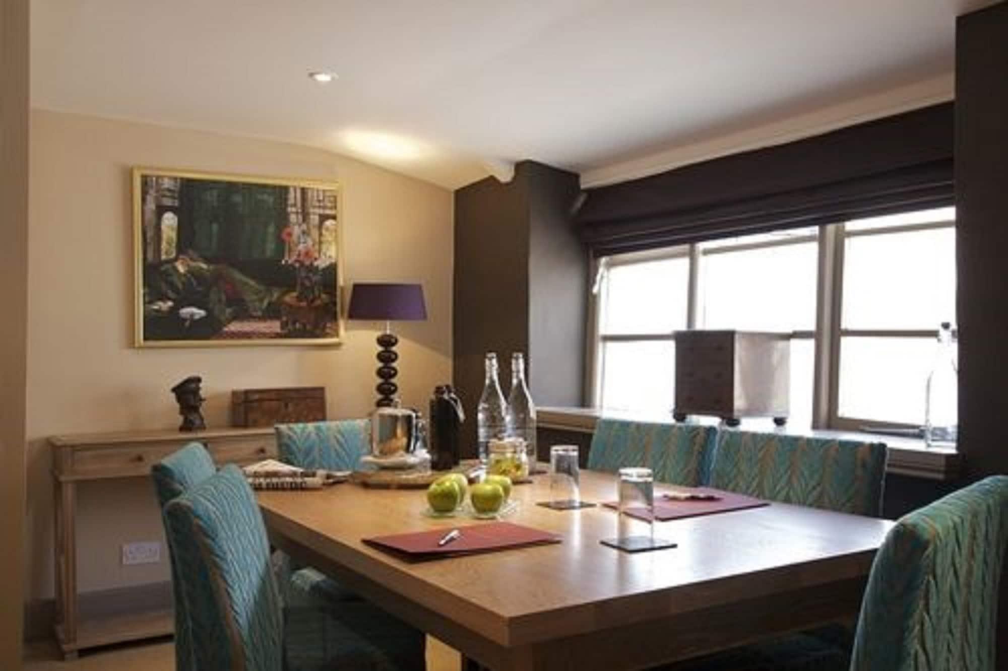 The Feathers Hotel Woodstock Buitenkant foto